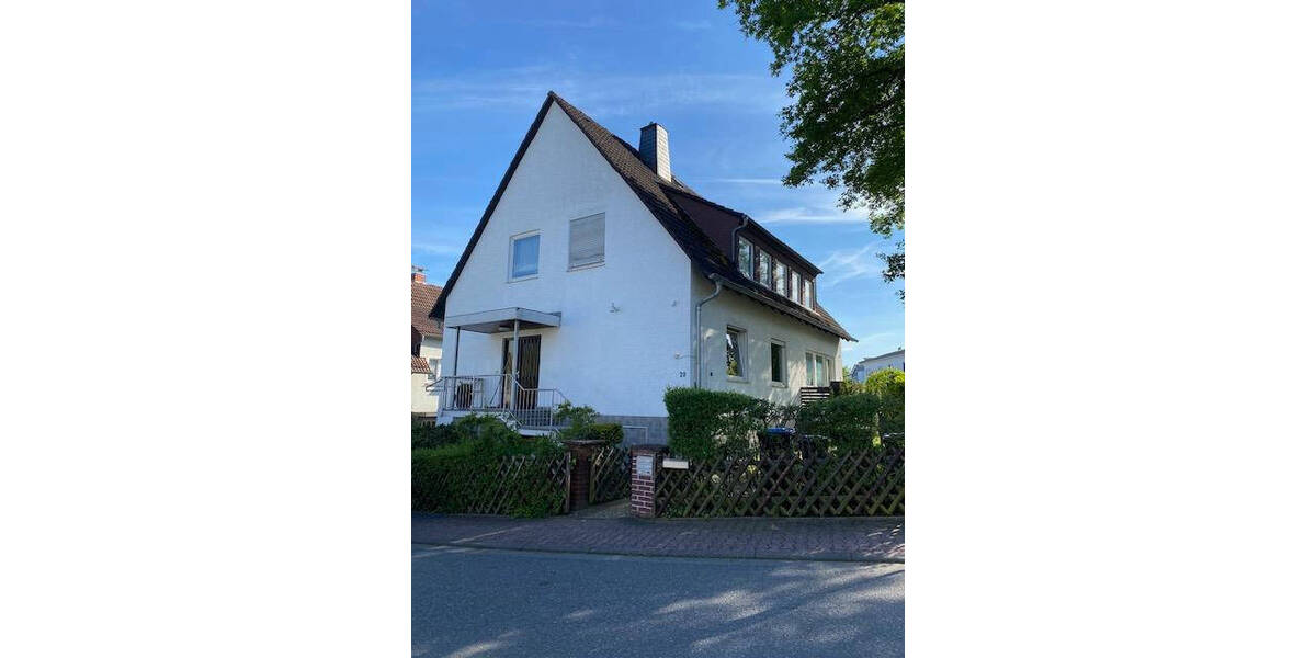 Etagenwohnung Friedrichsdorf - 4 Zimmer, 90 m&sup2;, 990&euro; | Angebot:26453427