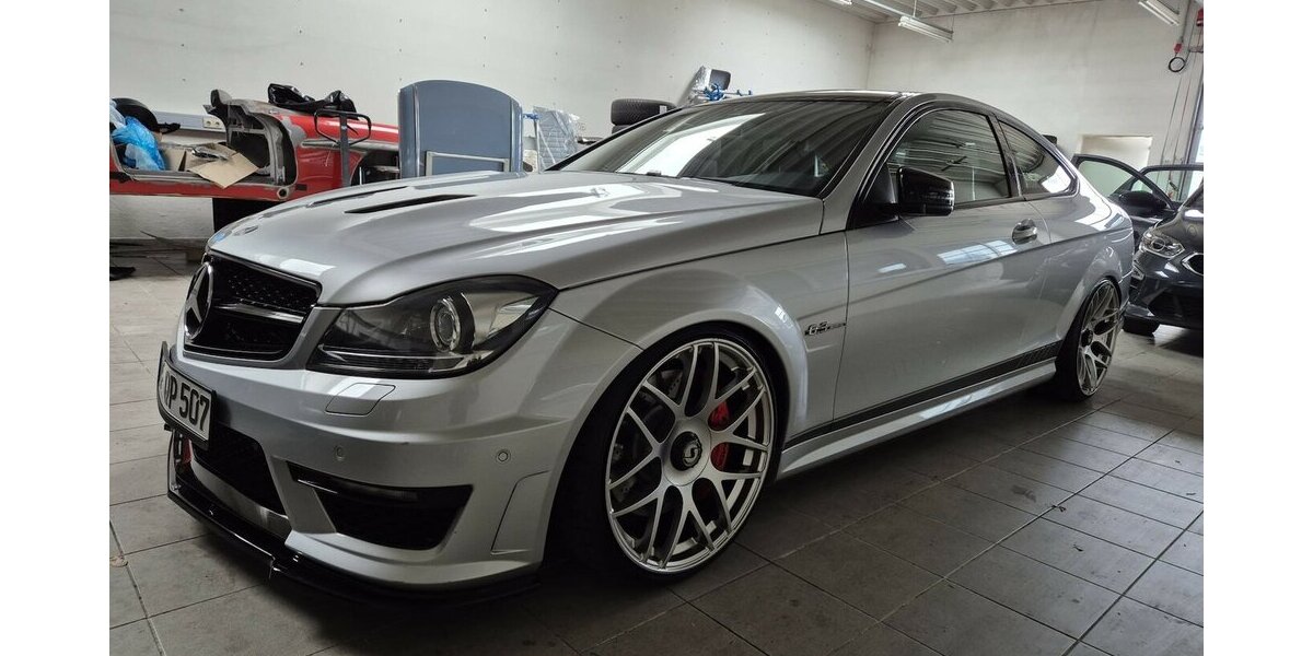 Mercedes-Benz C 63 AMG Coupe Edition 507 Panoramadach 138.000 km 57.900 &euro; Rodgau 63110