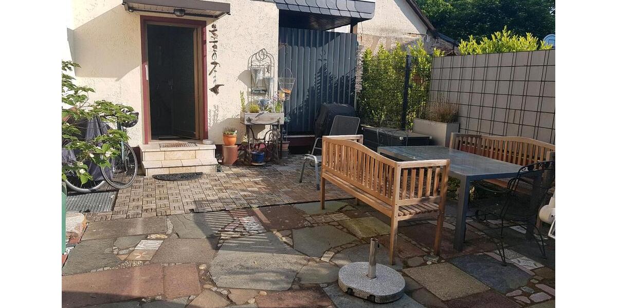 Dachgeschoßwohnung Bad Homburg vor der Höhe Gonzenheim - 2 Zimmer, 52 m&sup2;, 1.250&euro; | Angebot:25885795