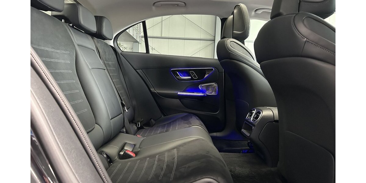 Mercedes-Benz C 300 d EDITION AMG DISTRONIC-PANO-AHK-BURMESTER 24.917 km 50.398 &euro; Groß-Umstadt 64823