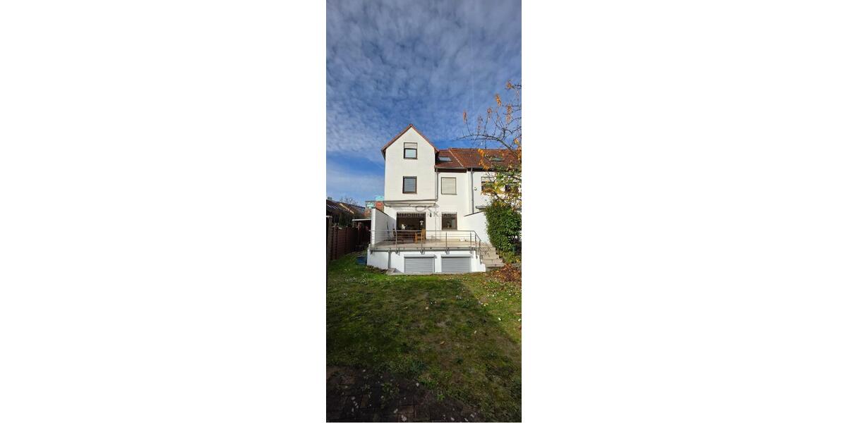 Reihenhaus Frankfurt am Main Nord-West - 6 Zimmer, 174 m&sup2;, 2.790&euro; | Angebot:25760151