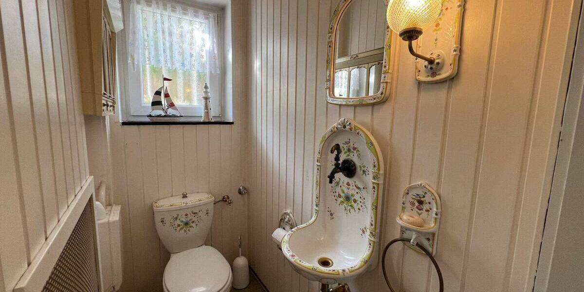 Mehrfamilienhaus, Wohnhaus Ortenberg Bleichenbach - 6 Zimmer, 293 m&sup2;, 435.000&euro; | Angebot:25685661