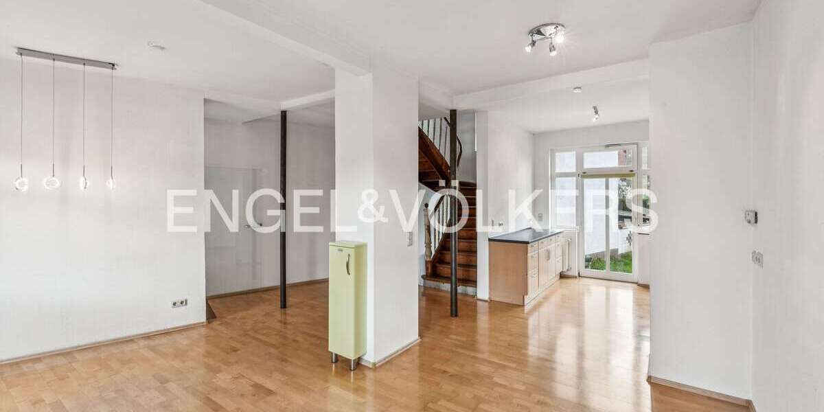Einfamilienhaus Oberursel (Taunus) - 3 Zimmer, 105 m&sup2;, 1.550&euro; | Angebot:25965146