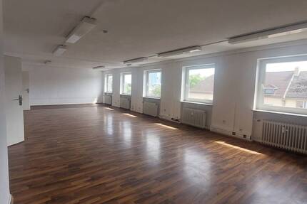 Gewerbeobjekt Frankfurt am Main Ostend - 5 Zimmer, 200 m&sup2;, 2.100&euro; | Angebot:25704447