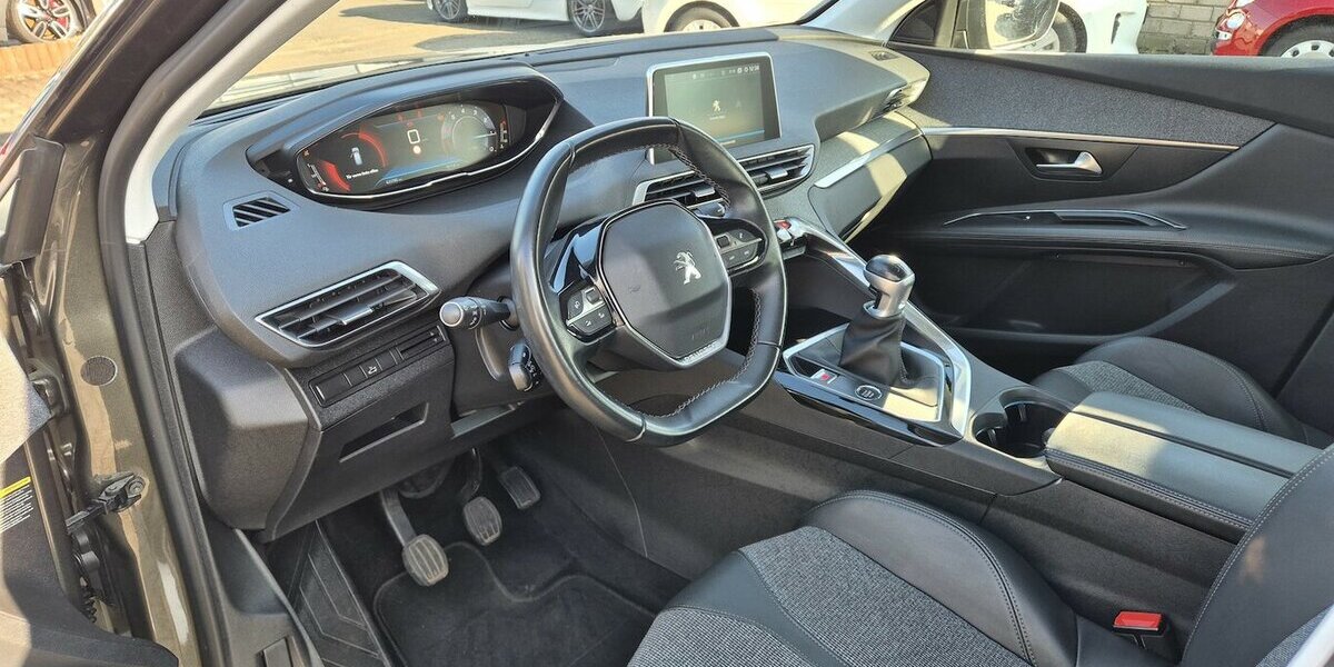 Peugeot 3008 1,2l Allure Navi, Rückfahrkamera, Parktronic 62.852 km 14.990 &euro; Rodgau 63110