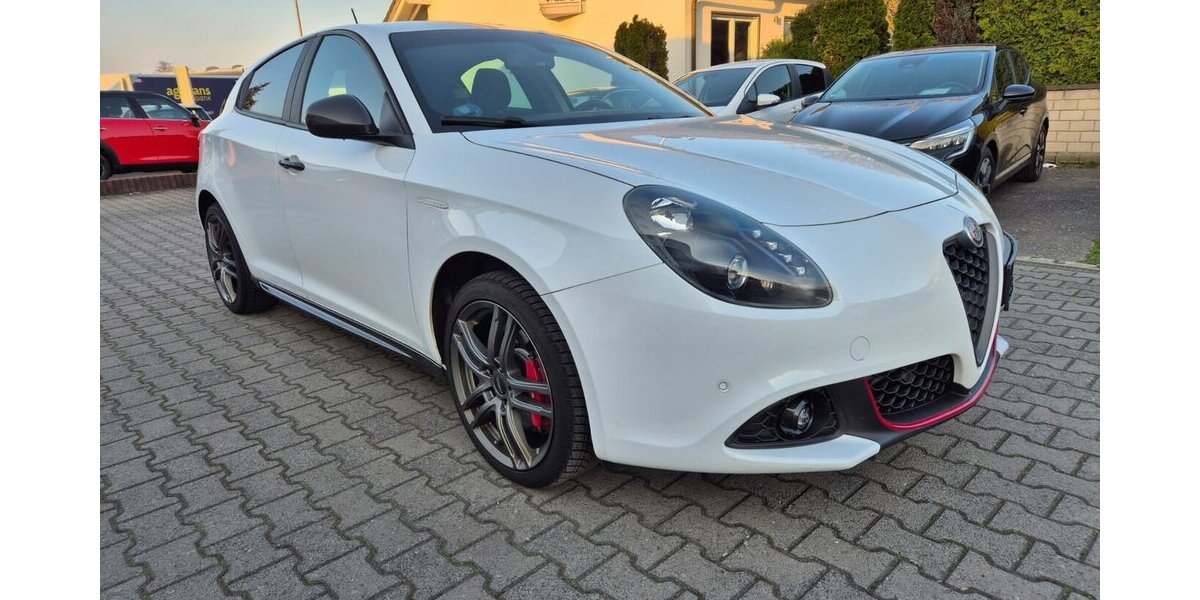 Alfa Romeo Giulietta Sport Navigation, Klima, Einparkhilfe 89.100 km 11.990 &euro; Rodgau 63110
