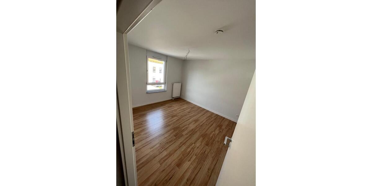 Etagenwohnung Stockstadt am Main - 5 Zimmer, 135 m&sup2;, 1.550&euro; | Angebot:25852630