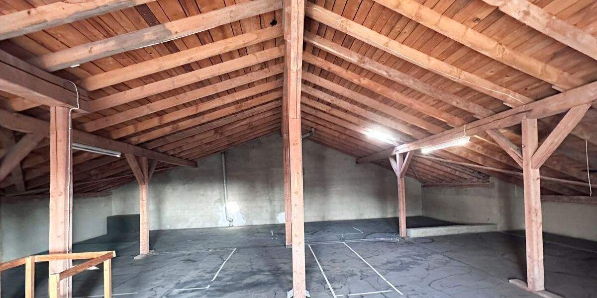 Einfamilienhaus Frankfurt am Main Bergen-Enkheim - 7 Zimmer, 224 m&sup2;, 1.395.000&euro; | Angebot:25743245