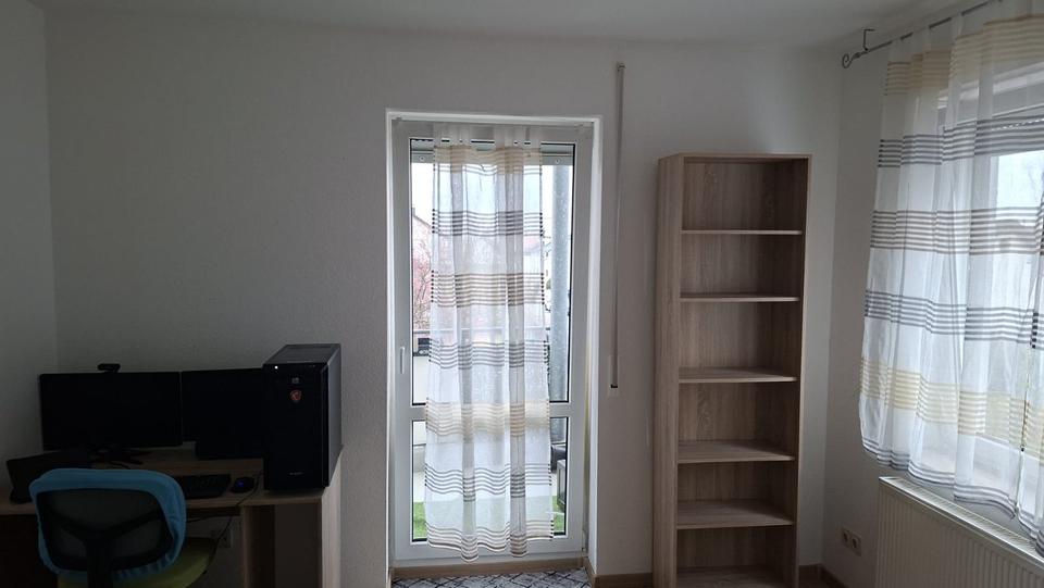 Etagenwohnung Steinbach (Taunus) - 3 Zimmer, 73 m&sup2;, 1.150&euro; | Angebot:25793896