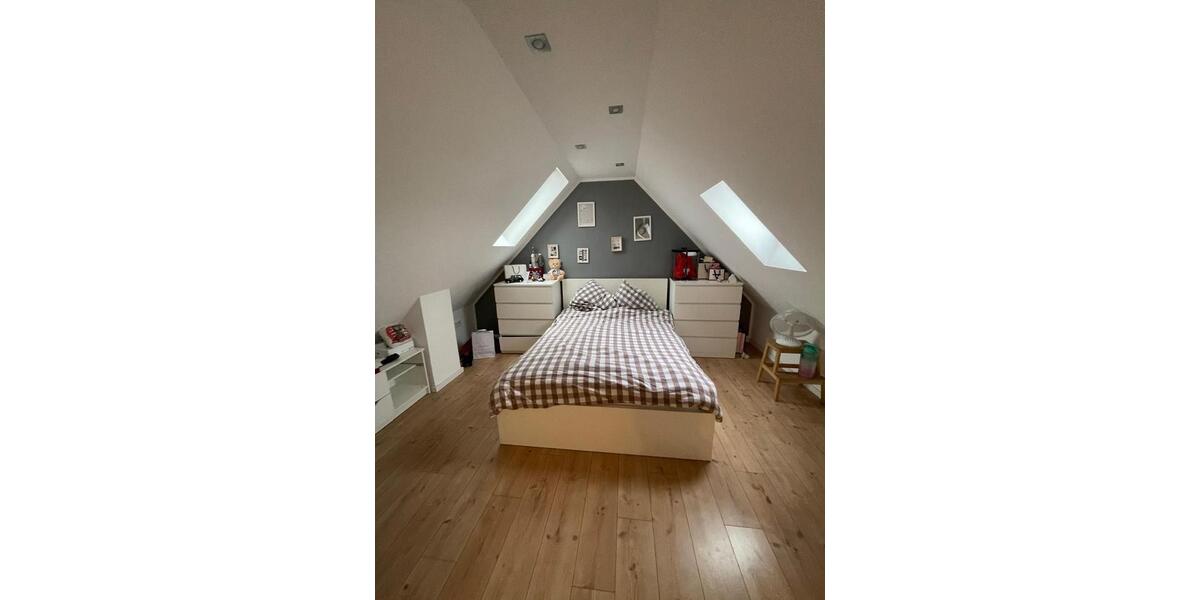 Dachgeschoßwohnung Altenstadt - 3 Zimmer, 132 m&sup2;, 1.100&euro; | Angebot:24802474