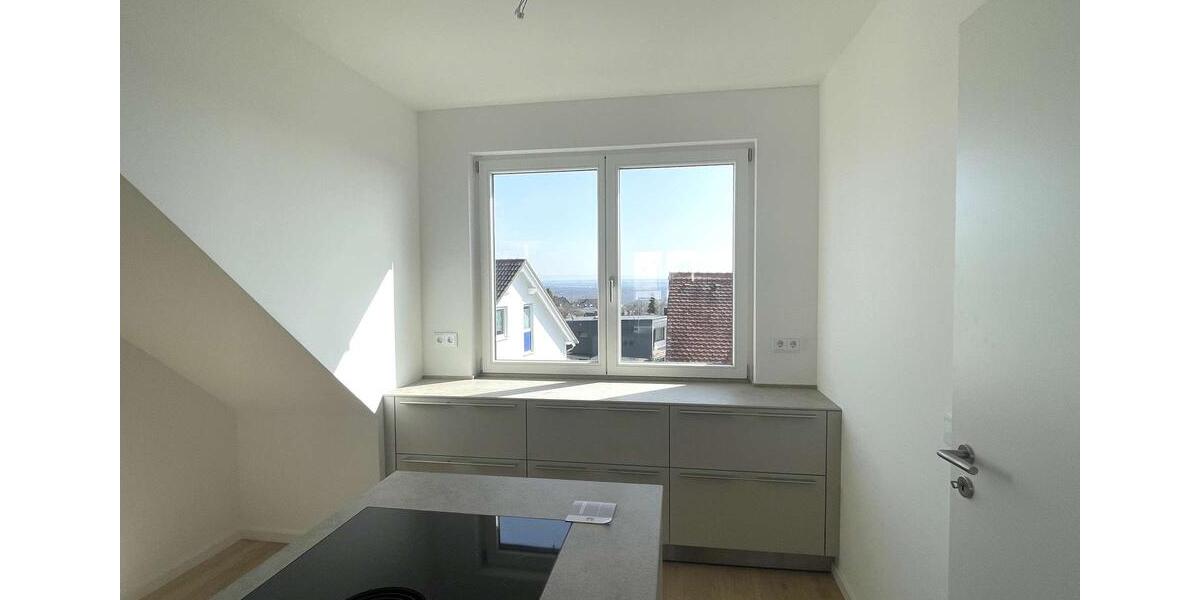 Dachgeschoßwohnung Frankfurt am Main Bergen-Enkheim - 3 Zimmer, 123 m&sup2;, 2.490&euro; | Angebot:25870894