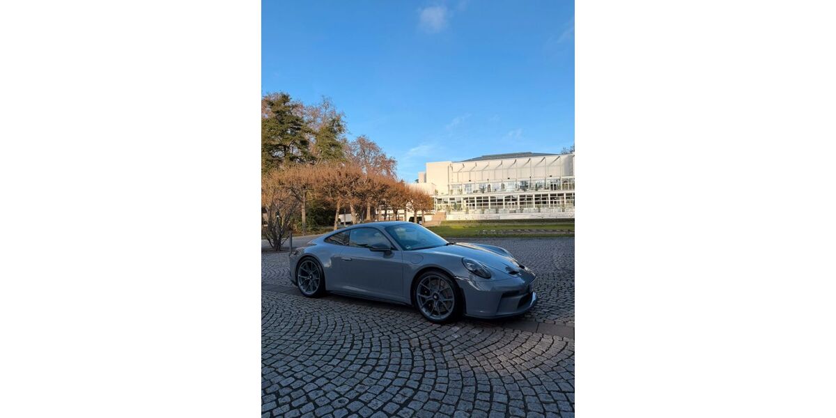 Porsche 992 14.586 km 177.500 &euro; Frankfurt am Main 60325