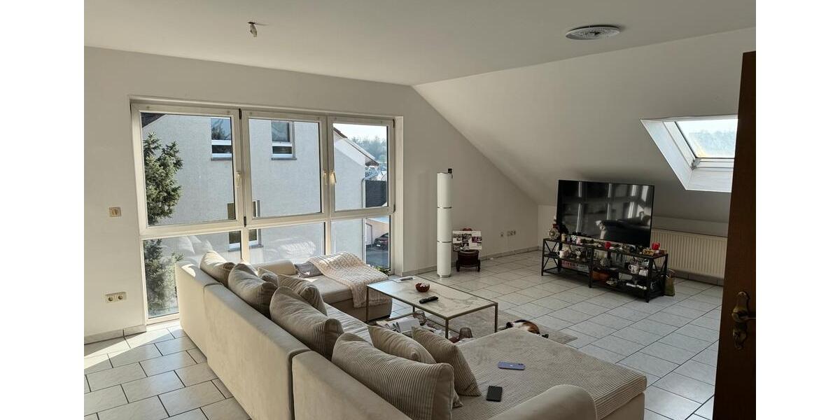 Dachgeschoßwohnung Bad Nauheim - 3 Zimmer, 94 m&sup2;, 950&euro; | Angebot:25756785