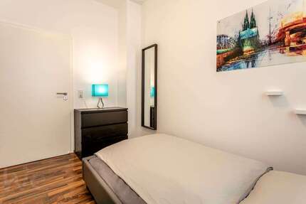 Zimmer Frankfurt Bahnhofsviertel - 1 Zimmer, 650&euro; | Angebot:27717521