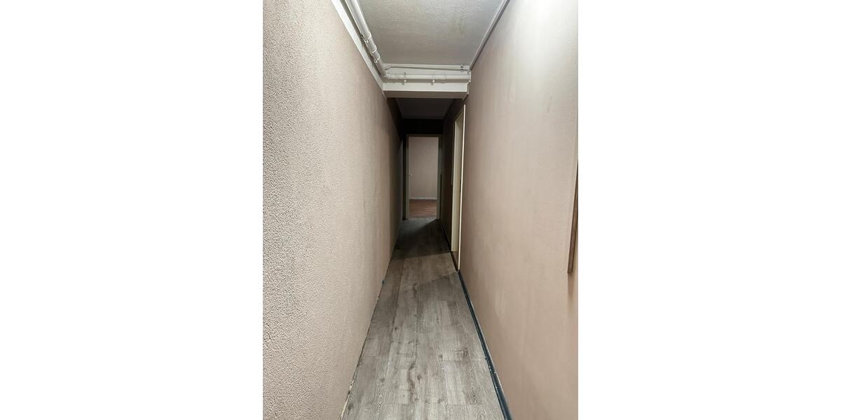 Etagenwohnung Frankfurt am Main Niederrad - 5 Zimmer, 135 m&sup2;, 2.200&euro; | Angebot:25947894