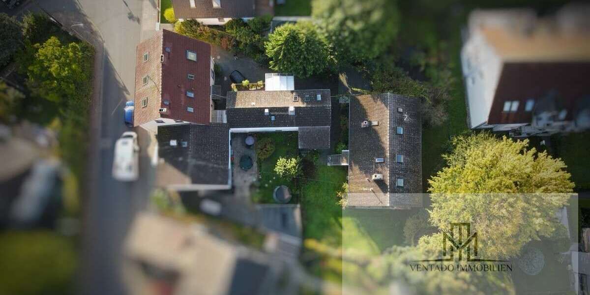 Einfamilienhaus Frankfurt am Main / Nieder-Erlenbach Erlenbach - 13 Zimmer, 345 m&sup2;, 800.000&euro; | Angebot:25581619