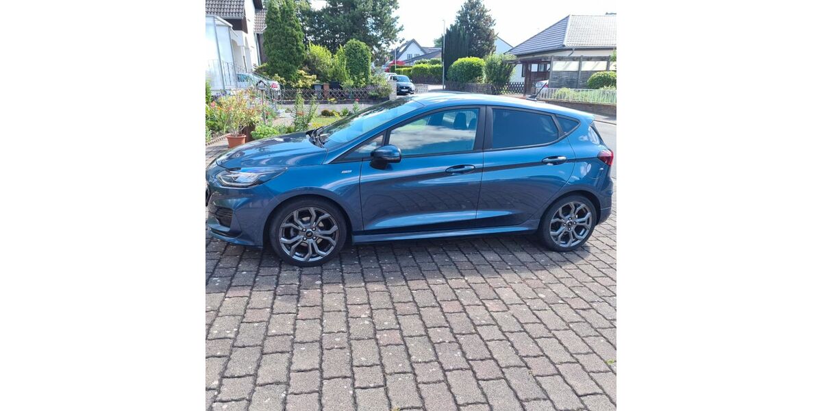 Ford Fiesta 42.800 km 13.700 &euro; Frankfurt 60528
