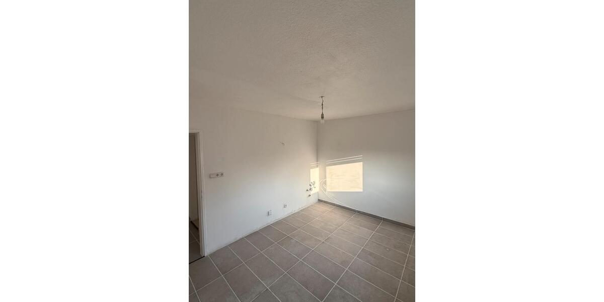 Maisonettenwohnung Karben - 3 Zimmer, 130 m&sup2;, 1.100&euro; | Angebot:25929750