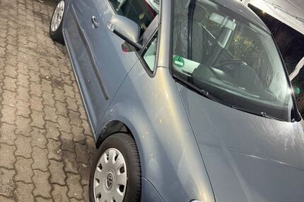 VW Touran 233.500 km 3.500 &euro; Frankfurt am Main 60599