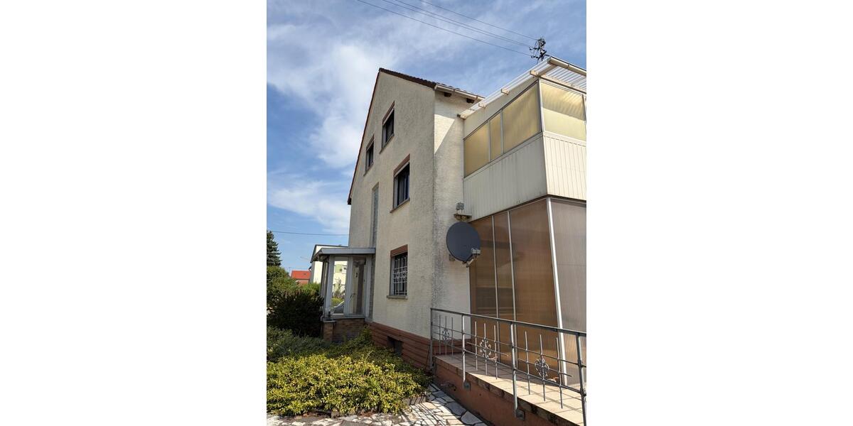 Doppelhaushälfte Frankfurt am Main Schwanheim - 8 Zimmer, 160 m&sup2;, 295.000&euro; | Angebot:27623708