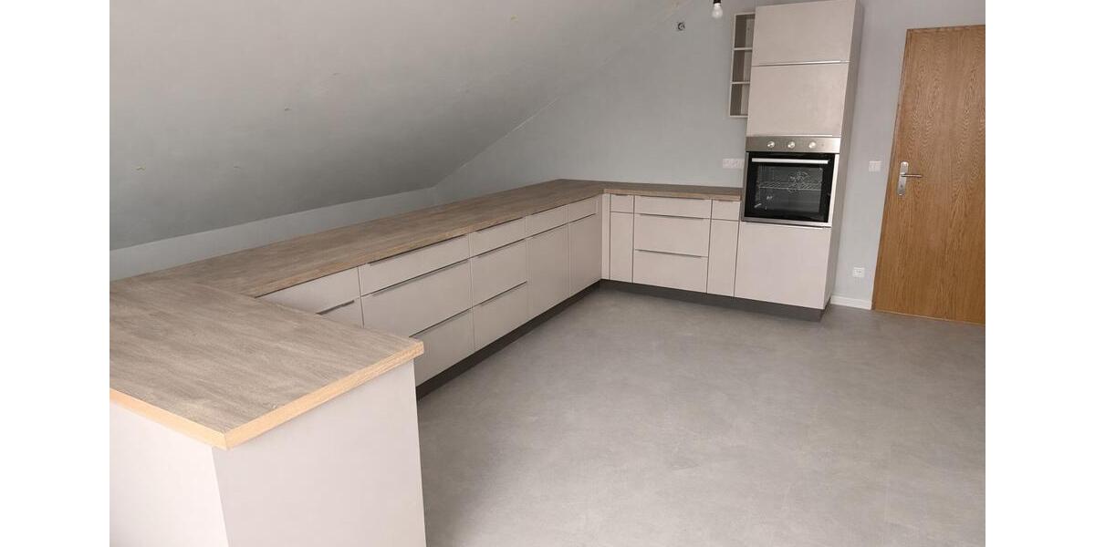 Dachgeschoßwohnung Neuberg - 4 Zimmer, 150 m&sup2;, 1.100&euro; | Angebot:25226003