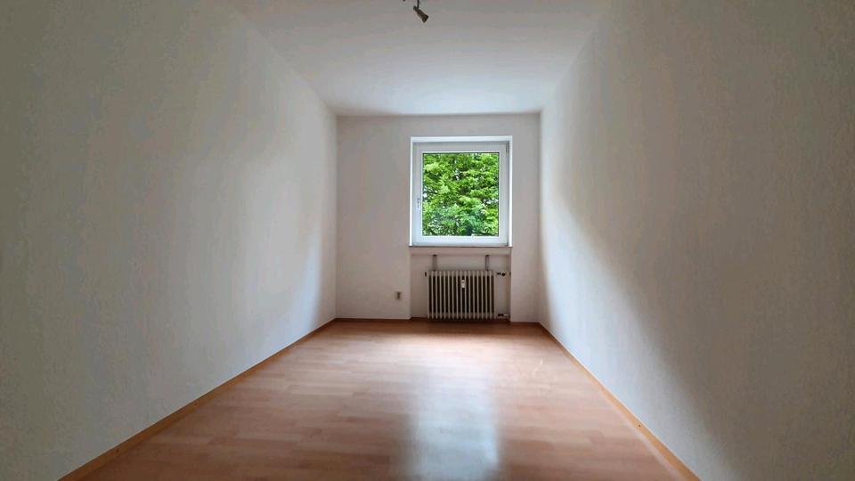 Etagenwohnung Dreieich - 3 Zimmer, 82 m&sup2;, 1.370&euro; | Angebot:25845127