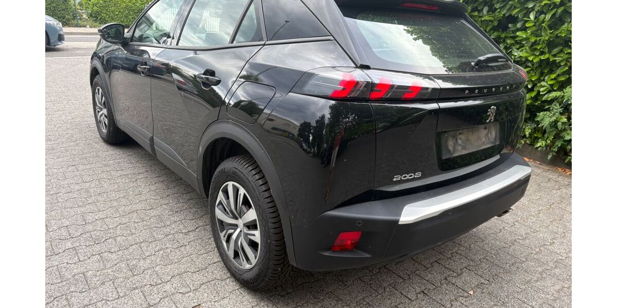 Peugeot 2008 176.716 km 10.472 &euro; Frankfurt am Main 60389
