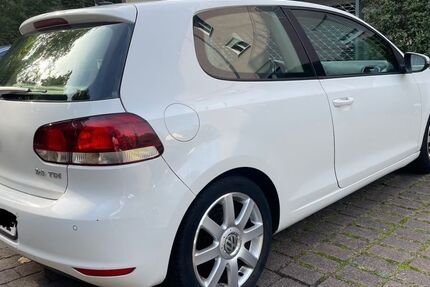 VW Golf 298.000 km 3.200 &euro; Frankfurt 60528