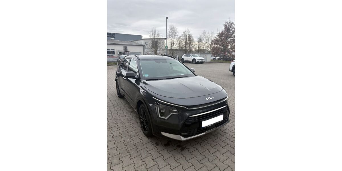 Kia Niro 35.817 km 26.000 &euro; Frankfurt am Main 65929