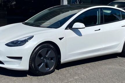 Tesla Model 3 38.381 km 27.450 &euro; Dieburg 64807