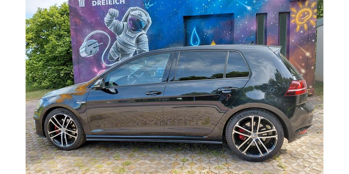 VW Golf 114.400 km 17.450 &euro; Dreieich Sprendlingen 63303