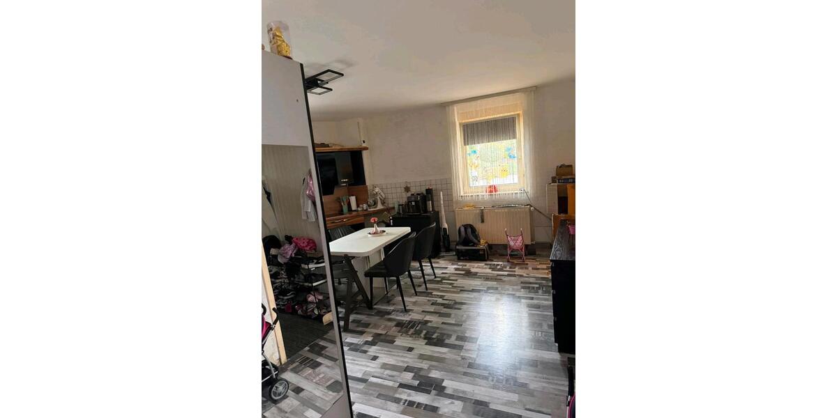 Erdgeschoßwohnung Friedberg (Hessen) - 4 Zimmer, 130 m&sup2;, 1.300&euro; | Angebot:27628779