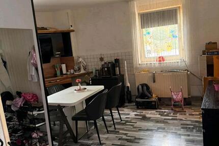 Wohnung Friedberg (Hessen) - 4 Zimmer, 130 m&sup2;, 1.300&euro; | Angebot:27628779