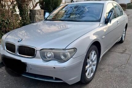 BMW 745 220.097 km 4.590 &euro; Frankfurt am Main 60489