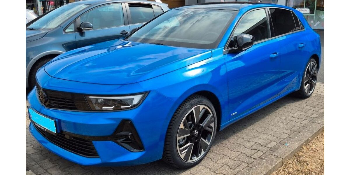 Opel Astra 8.600 km 24.900 &euro; NIEDERNBERG 63843