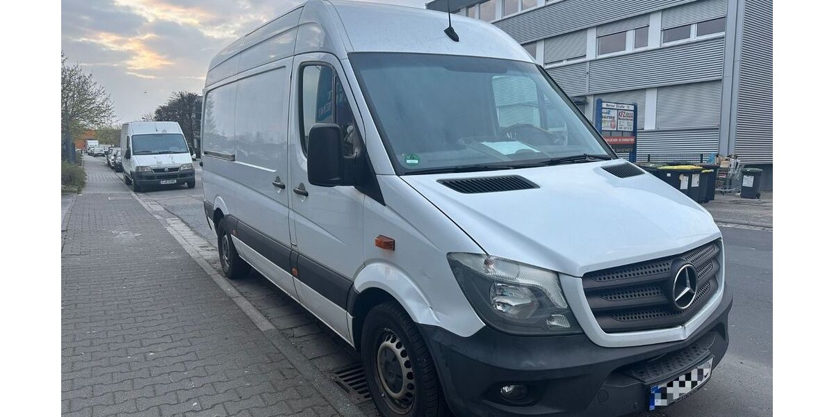 Mercedes-Benz Sprinter 319.000 km 8.601 &euro; Frankfurt 60437