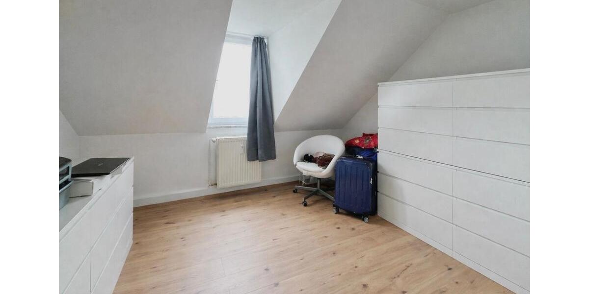 Dachgeschoßwohnung Frankfurt am Main Sossenheim - 1 Zimmer, 65 m&sup2;, 1.300&euro; | Angebot:25811025