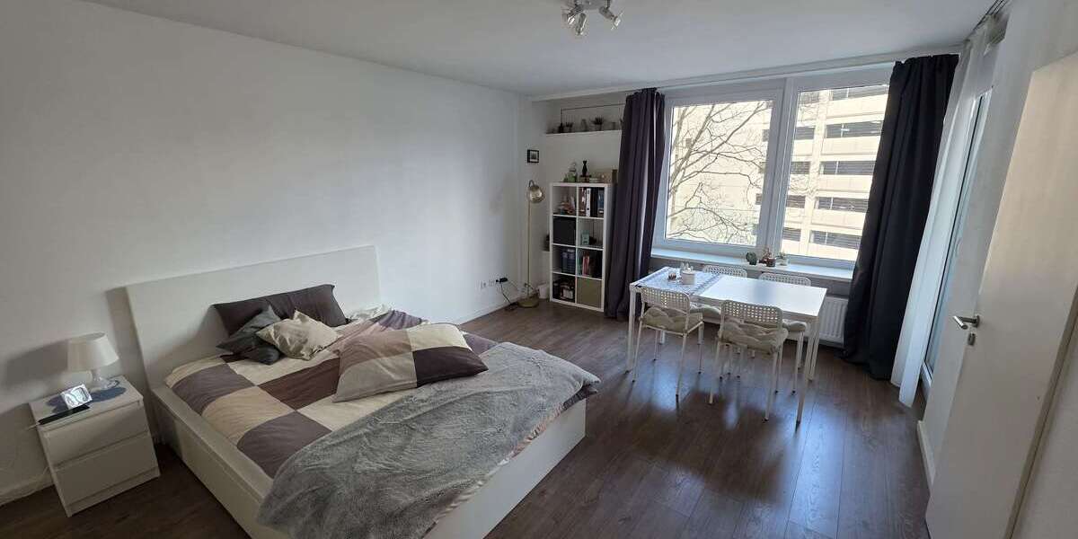 Etagenwohnung Frankfurt Westend Nord - 1 Zimmer, 33 m&sup2;, 680&euro; | Angebot:25933284