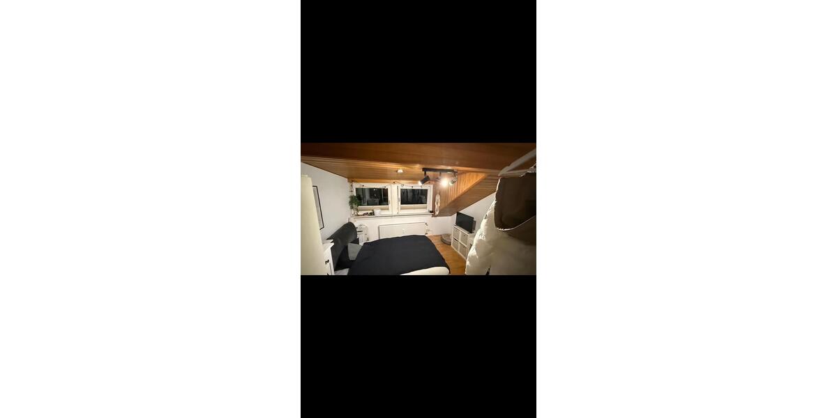 Dachgeschoßwohnung Frankfurt am Main Unterliederbach - 2 Zimmer, 73 m&sup2;, 870&euro; | Angebot:25923532