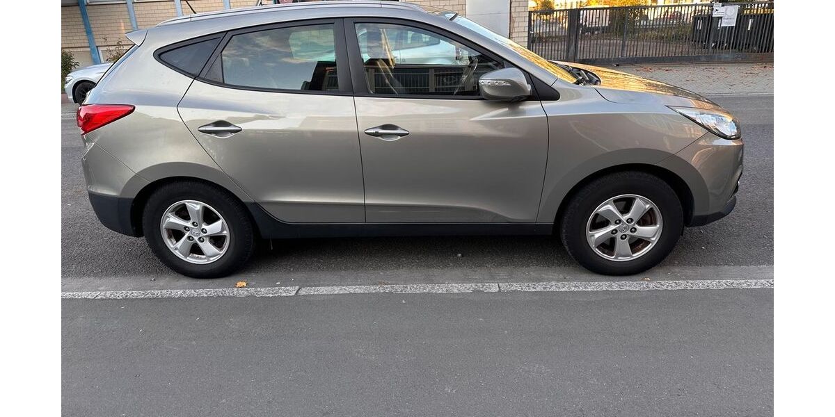Hyundai ix35 150.345 km 5.700 &euro; Friedrichsdorf 61381