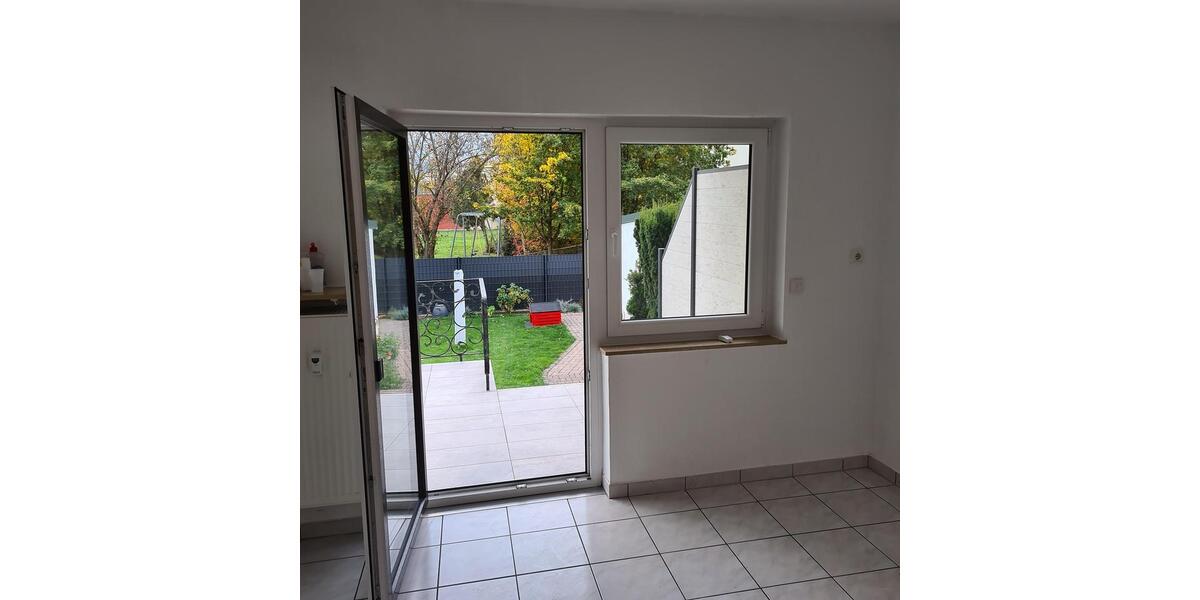 Erdgeschoßwohnung Hanau Groß-Steinheim - 3.5 Zimmer, 102 m&sup2;, 1.120&euro; | Angebot:26601845