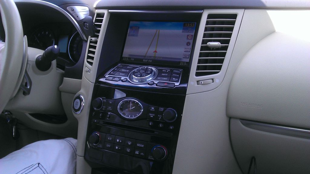 INFINITI FX 232.000 km 9.250 &euro; Eschborn 65760