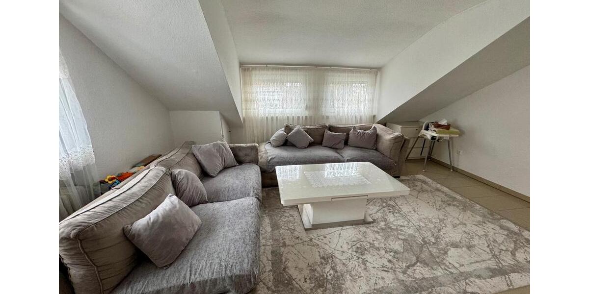 Dachgeschoßwohnung Hanau - 3 Zimmer, 85 m&sup2;, 750&euro; | Angebot:26132881