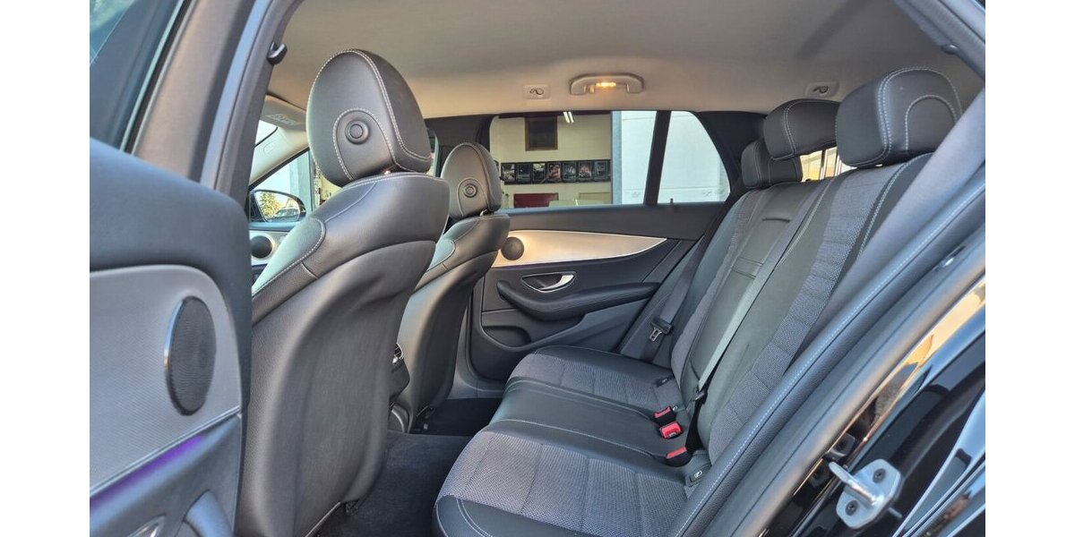 Mercedes-Benz E 400 d T 4M Standheizung, Rückfahrkamera, AHK, Co 200.000 km 19.890 &euro; Rodgau 63110