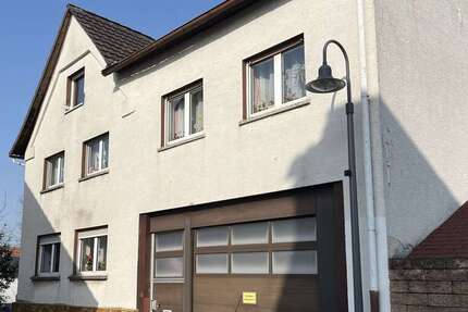 Haus Schöneck - 7 Zimmer, 288 m&sup2;, 450.000&euro; | Angebot:27090781
