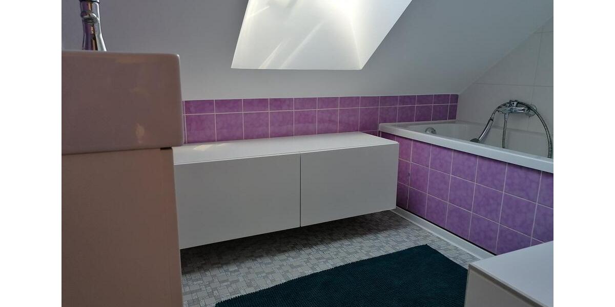 Dachgeschoßwohnung Aschaffenburg Damm - 2 Zimmer, 32 m&sup2;, 365&euro; | Angebot:25080738