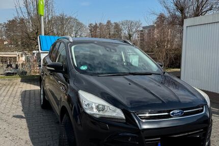Ford Kuga 128.000 km 10.500 &euro; Bad Homburg 61350