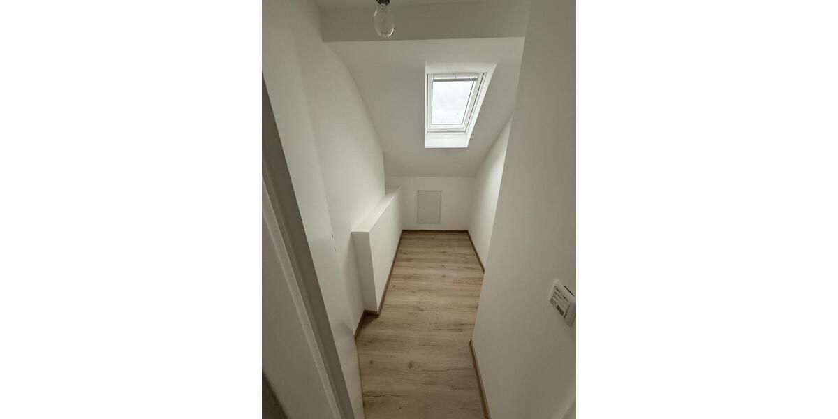 Dachgeschoßwohnung Mühlheim am Main - 2.5 Zimmer, 53 m&sup2;, 900&euro; | Angebot:25841438