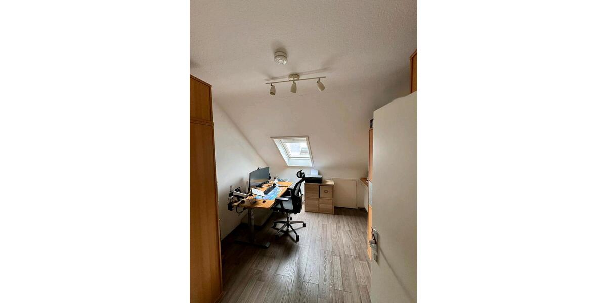 Dachgeschoßwohnung Dietzenbach - 3 Zimmer, 70 m&sup2;, 900&euro; | Angebot:25427556