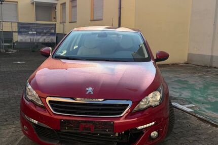 Peugeot 308 106.259 km 3.890 &euro; Offenbach 63071
